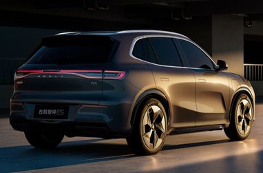 Geely представила стильный кроссовер Galaxy E5