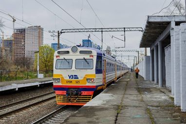 Киевская городская электричка будет курсировать дольше: запущен дополнительный рейс
