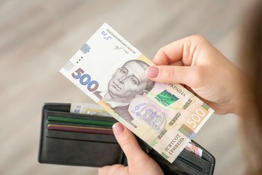 Средняя зарплата в Украине 19 тыс. грн — данные Work.ua