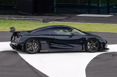 Koenigsegg представила уникальный гиперкар Chimera