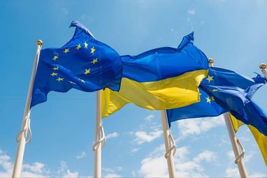 ЕС выделит 2 млрд долларов для финансирования военной помощи Украине