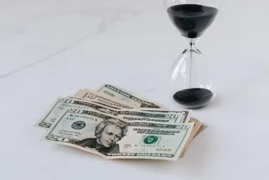 Курс доллара на наличном рынке за последний месяц вырос почти на 2% - НБУ
