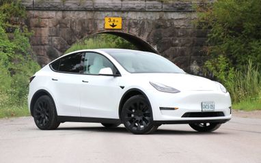 Немецкий регулятор призвал Tesla отозвать почти 60 тыс. Model Y и Model 3