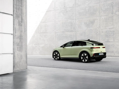 Обновленный Audi A2 e-tron