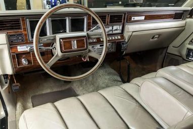 Представлено Lincoln Continental 1980 року (фото)