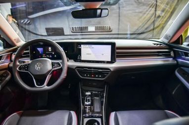 Volkswagen показал новый седан Lamando (фото)