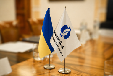 Прапор України та ЄБРР