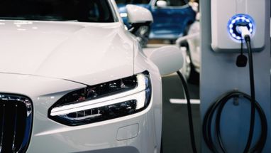 Автопроизводители планируют удвоить затраты на электромобили и аккумуляторы  до $1,2 трлн к 2030 году — Finance.ua