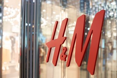 Магазини H&M цього тижня відновлять роботу ще в двох ТРЦ