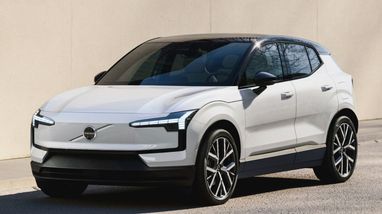 Volvo оновила свій найменший електрокросовер і додала бюджетну версію