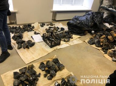 В Україні викрили схему незаконного видобутку дорогоцінного каміння