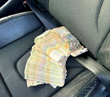 В Черновицкой области задержали чиновницу за взятку в 300 тысяч гривен