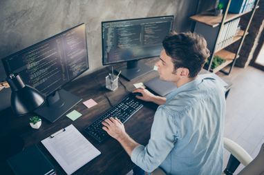 Работа в ІТ: в каких категориях больше всего вакансий