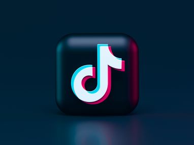 Материнська компанія TikTok хоче створити власну модель ШІ на чипах Huawei