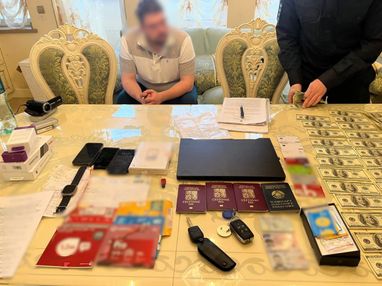 В Украине разоблачили международных преступников, которые обманули граждан Чехии на 65 млн чешских крон
