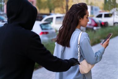 Як туристу розпізнати кишенькового злодія