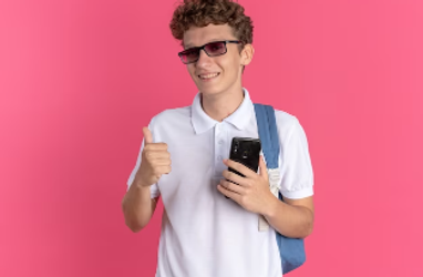 Експерти обрали найкращі смартфони 2024 року в категорії «топ за свої гроші»