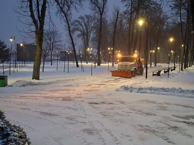 Школы и офисы переведут на дистанционку из-за непогоды: Кабмин дал поручение