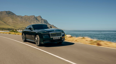 Новый Rolls-Royce сохраняет монументальный дизайн с длинным капотом