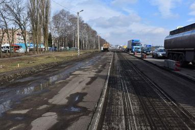 Большая стройка: в Полтаве ремонтируют трассу Киев- Харьков (фото)