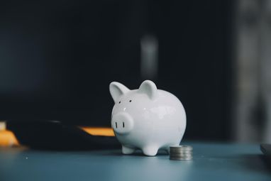 Только 13% опрошенных откладывают с каждой заработной платы