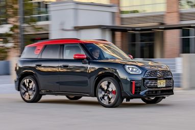 Британская компания Mini представила новый автомобиль (фото)