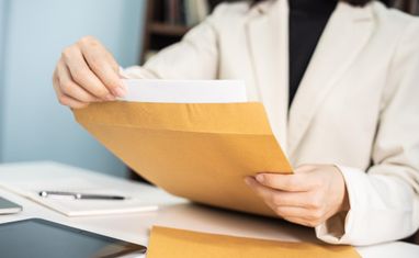 Конверт с документами