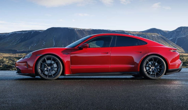 Porsche презентувала одразу два нових електромобілі Taycan