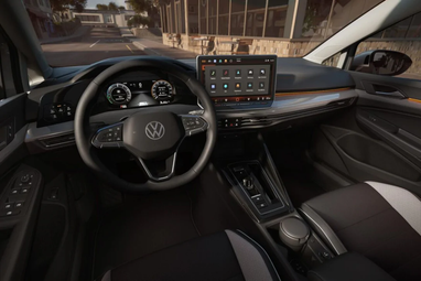 Новий Volkswagen Golf 2024 виходить на український ринок: ціни і комплектації (фото)