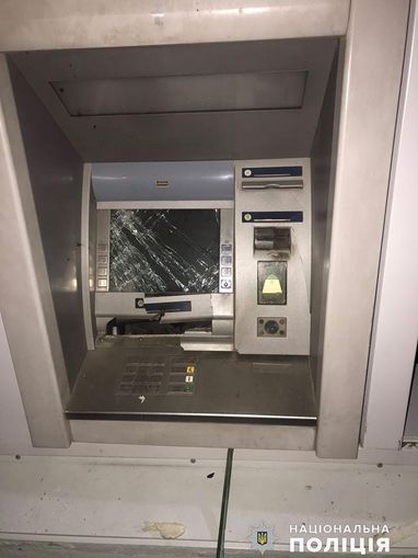 У Миколаєві підірвали банкомат "Приватбанку" (фото)