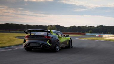 Спорткар Lotus Emira получил трековую версию GT4