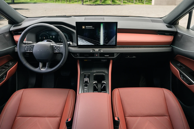 Салон Lexus NX — повністю новий