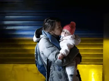 Як війна вплинула на заробіток та загальне фінансове становище українок — опитування