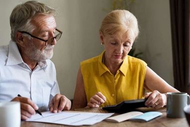 У ПФУ назвали тривалість страхового стажу для виходу на пенсію за віком у 2024 році