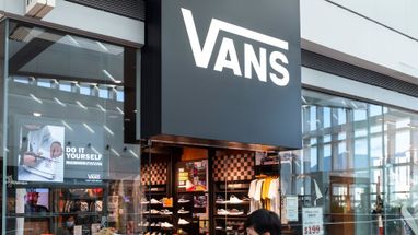 Производитель одежды и обуви Vans, The North Face и Timberland закрыл магазины в рф, но с рынка не уходит