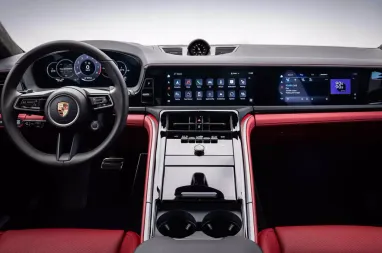 Porsche показала салон новой Panamera