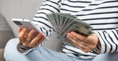В Украину поступило более 4 млн платежей на сумму $36,95 млрд