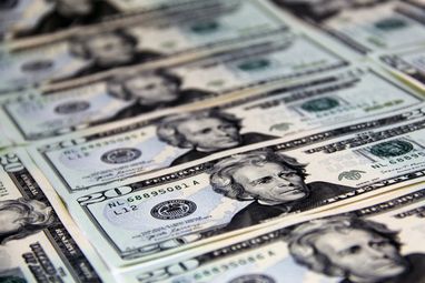 До конца месяца курс доллара может достигнуть 45 гривен: эксперт назвал причину
