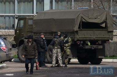 До сепаратистів у Слов'янську прибуло підкріплення "зелених чоловічків" - з кулеметами, гранатометами і снайперськими гвинтівками Драгунова