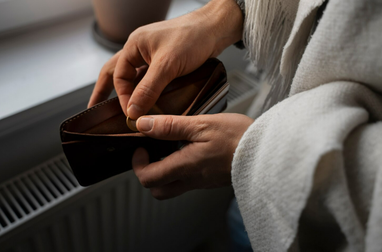 Госстат показал, как менялись цены на продукты, коммунальные услуги и транспорт в феврале 2026 года (инфографика)