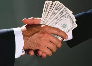 Большинство украинцев убеждены, что уровень коррупции вырос с 2022 года