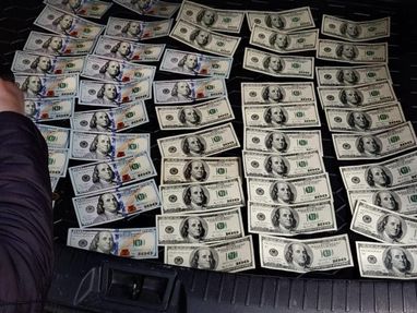 Чиновника Минобразования уличили в получении взятки в 300 тысяч гривен (фото)