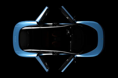 Ferrari представила свій перший електроспорткар Luce