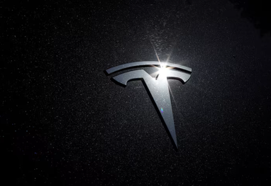 Tesla планує запустити «автопілот» на ринках Китаю та Європи у 2025 році