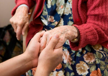 Какие работники могут получить отсрочку от мобилизации по уходу за родственниками — мнение юриста