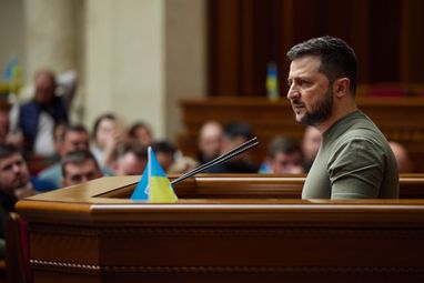 Україна має стати країною, де нікого не назвеш олігархом — Зеленський