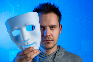 Как проявляется токсичный позитив на работе: почему это опасно