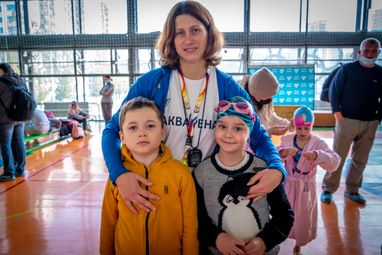Мегабанк выступил спонсором чемпионата по плаванию среди детей