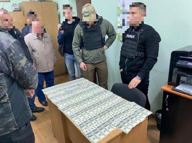 Адвокат в Киеве выманил у клиента $10 тыс. якобы для передачи судьям Верховного Суда