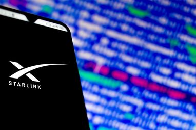 Маск объяснил, почему ограничил использование Starlink в Украине